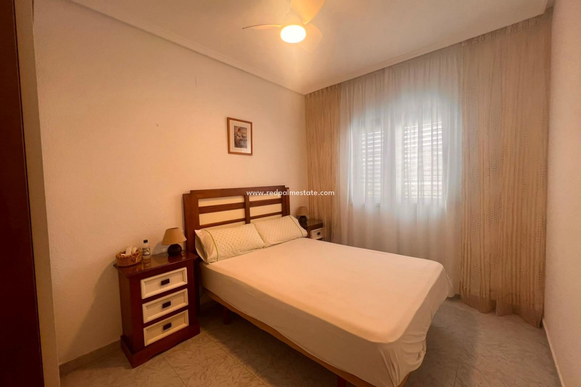 Återförsäljning - Bungalow -
Torrevieja - Nueva Torrevieja - Aguas Nuevas
