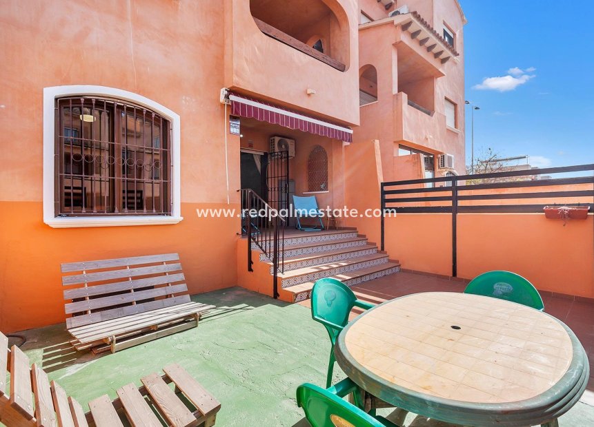 Återförsäljning - Bungalow -
Torrevieja - Nueva Torrevieja - Aguas Nuevas