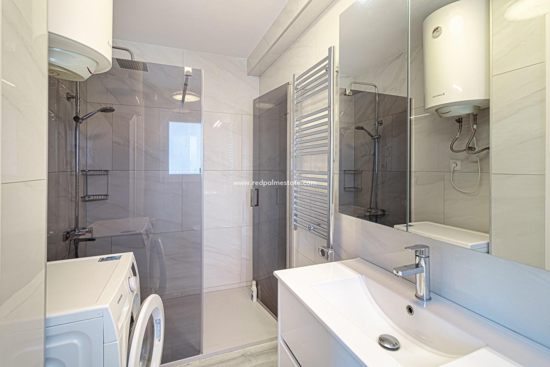 Återförsäljning - Bungalow -
Torrevieja - Nueva Torrevieja - Aguas Nuevas