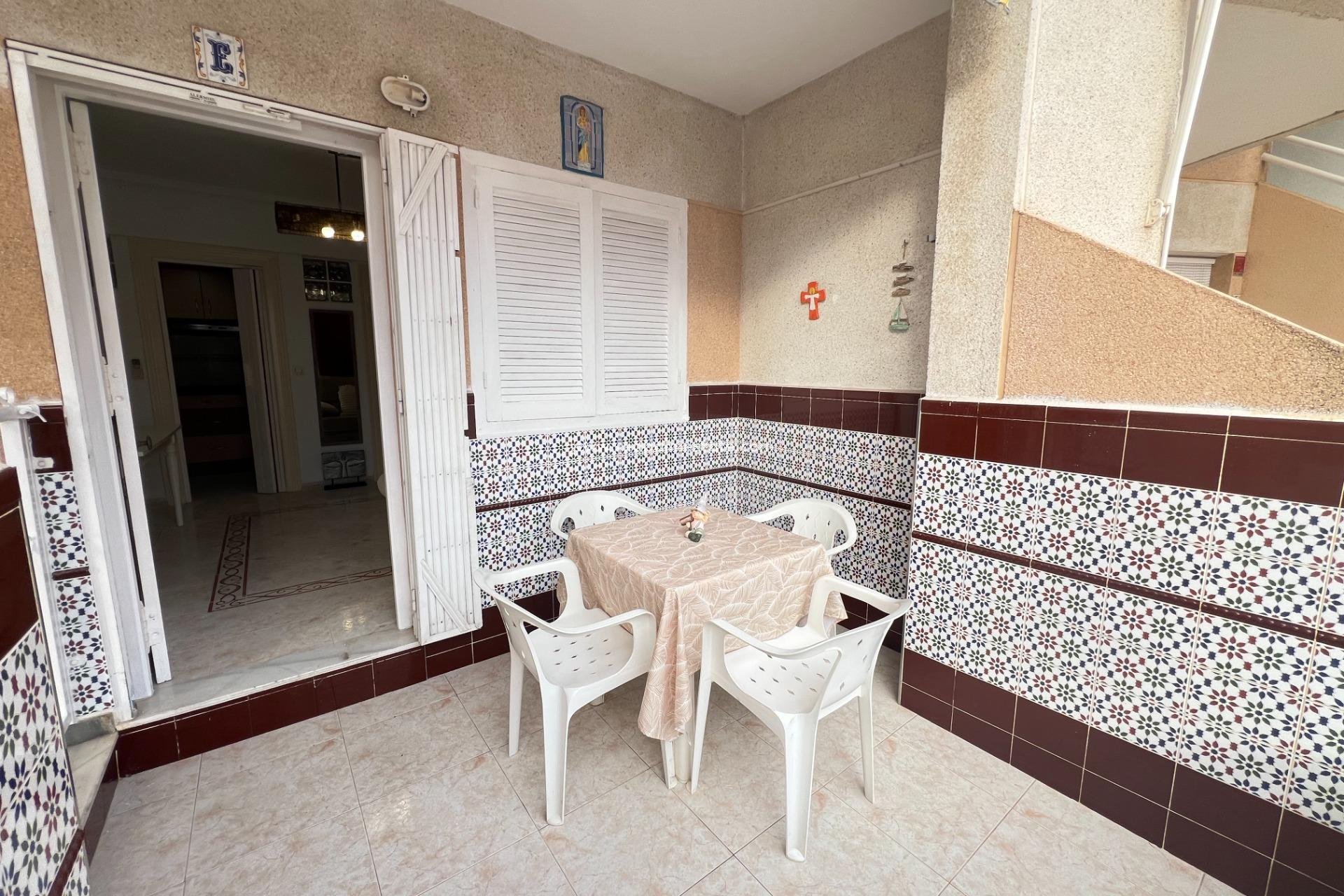 Återförsäljning - Bungalow -
Torrevieja - Nueva Torrevieja - Aguas Nuevas