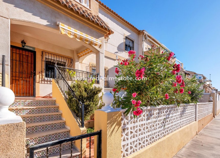 Återförsäljning - Bungalow -
Torrevieja - Nueva Torrevieja - Aguas Nuevas