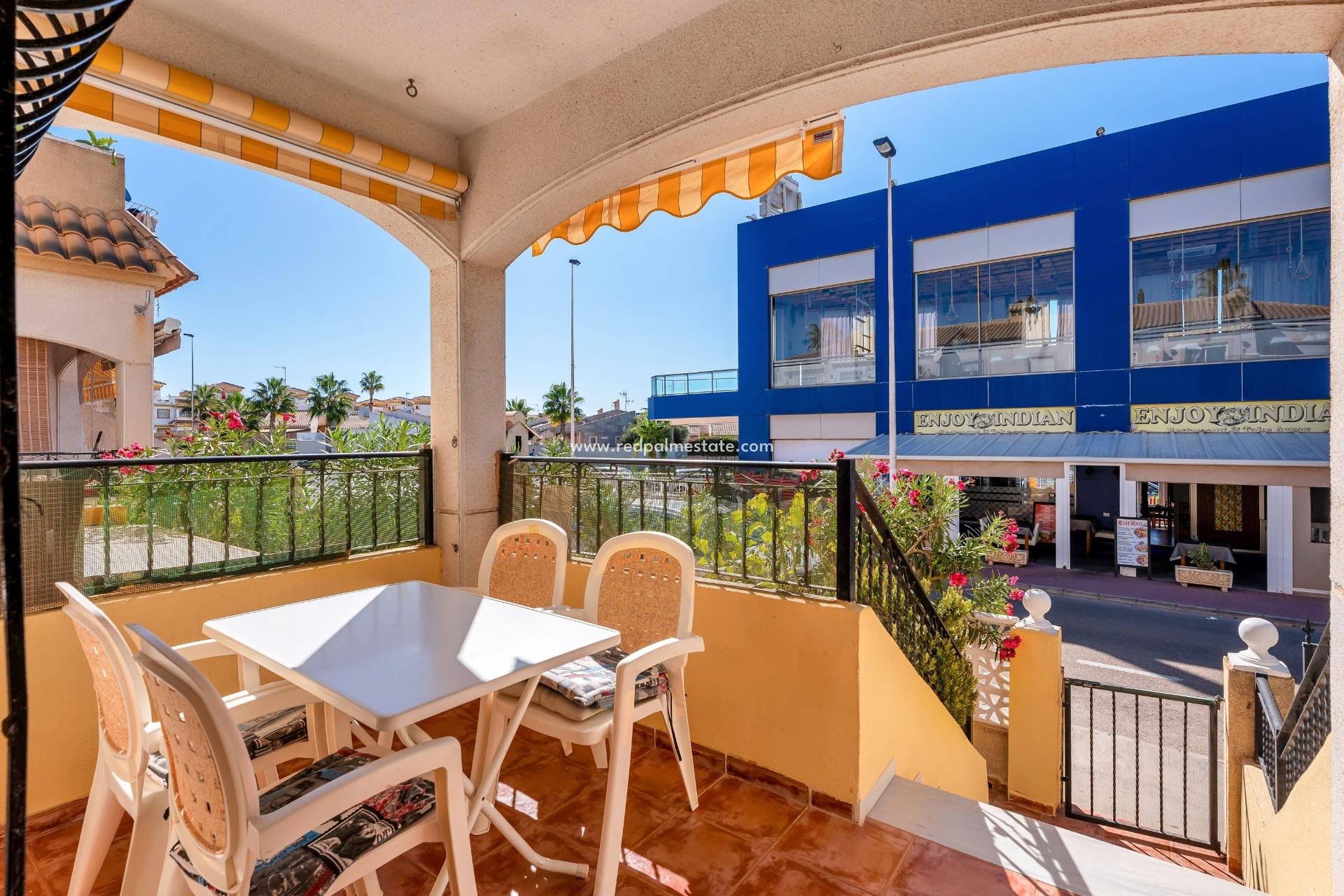 Återförsäljning - Bungalow -
Torrevieja - Nueva Torrevieja - Aguas Nuevas