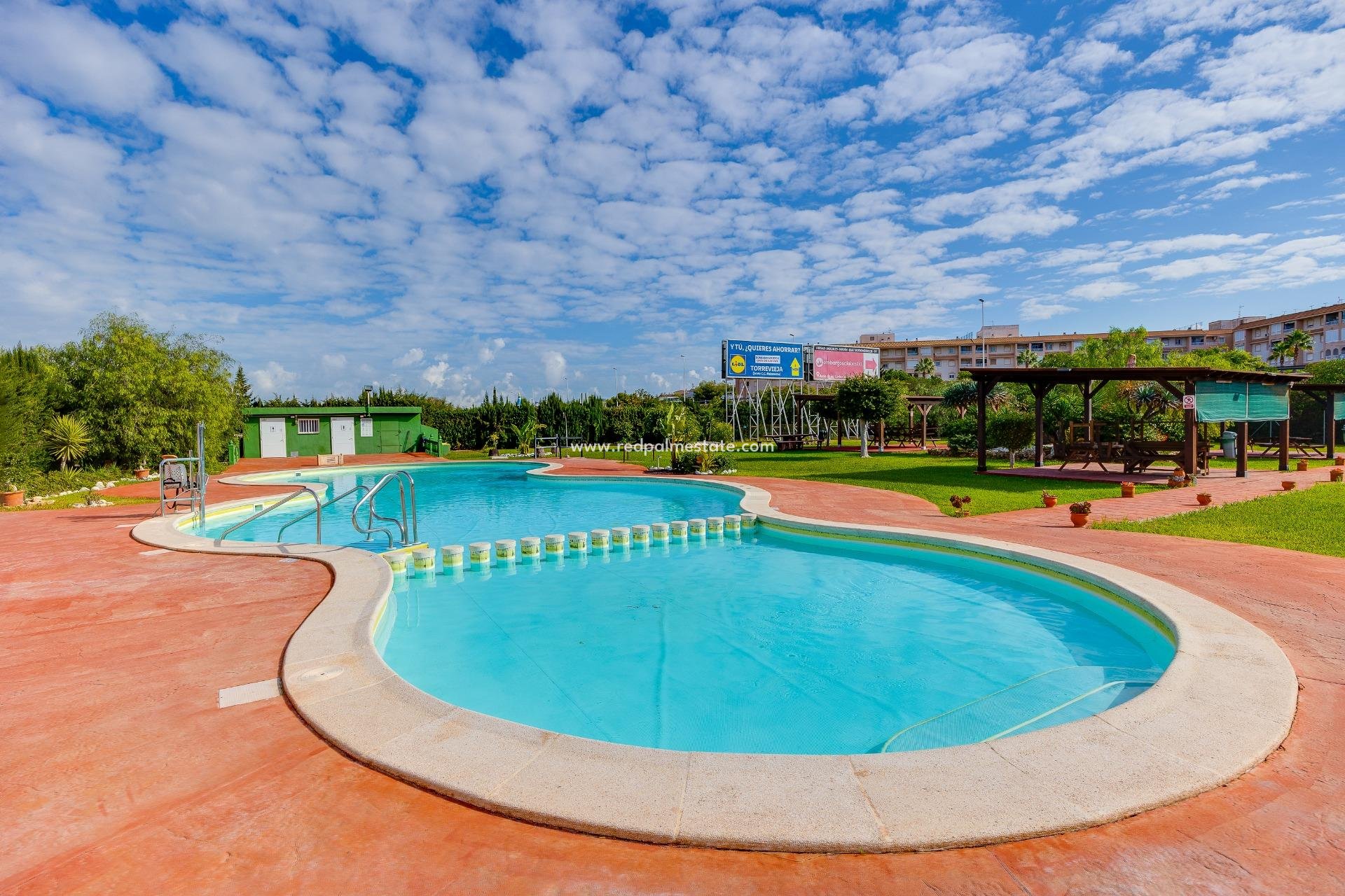 Återförsäljning - Bungalow -
Torrevieja - Parque las naciones