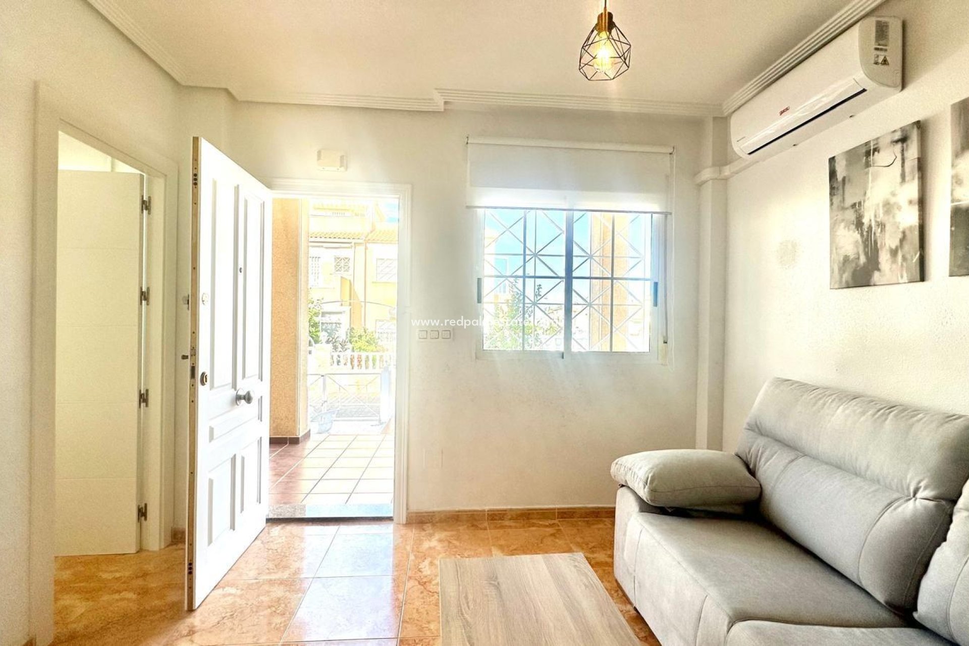 Återförsäljning - Bungalow -
Torrevieja - Playa de los Locos