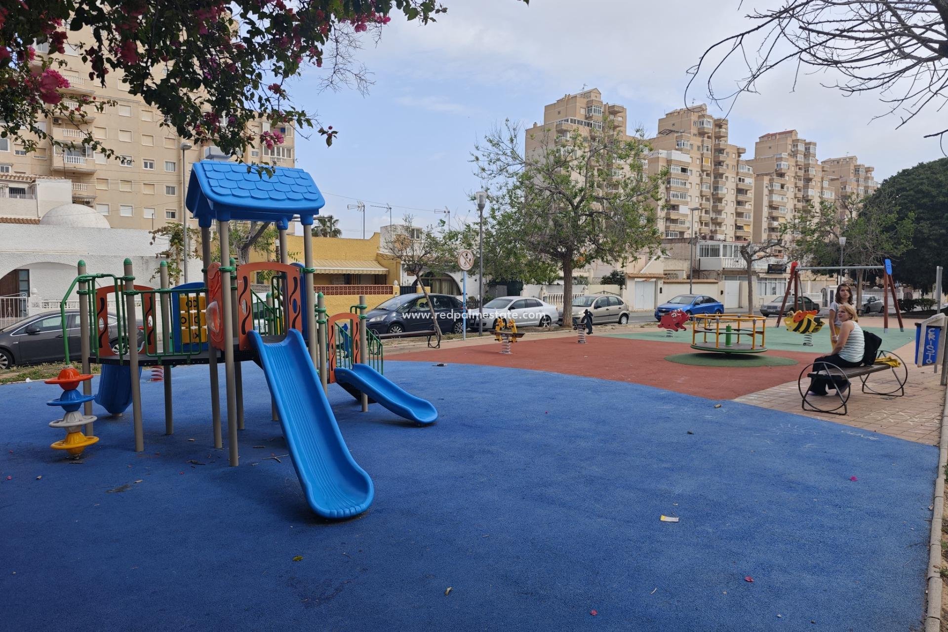 Återförsäljning - Bungalow -
Torrevieja - Playa del Cura