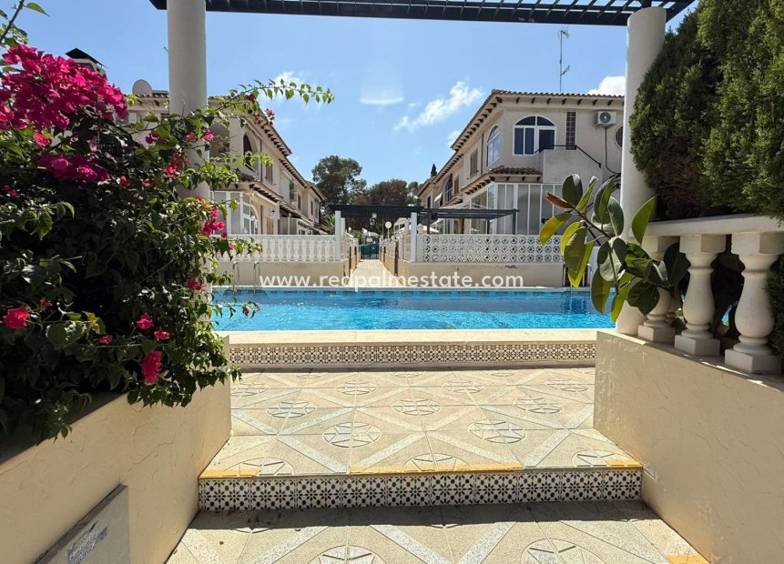 Återförsäljning - Bungalow -
Torrevieja - Punta prima