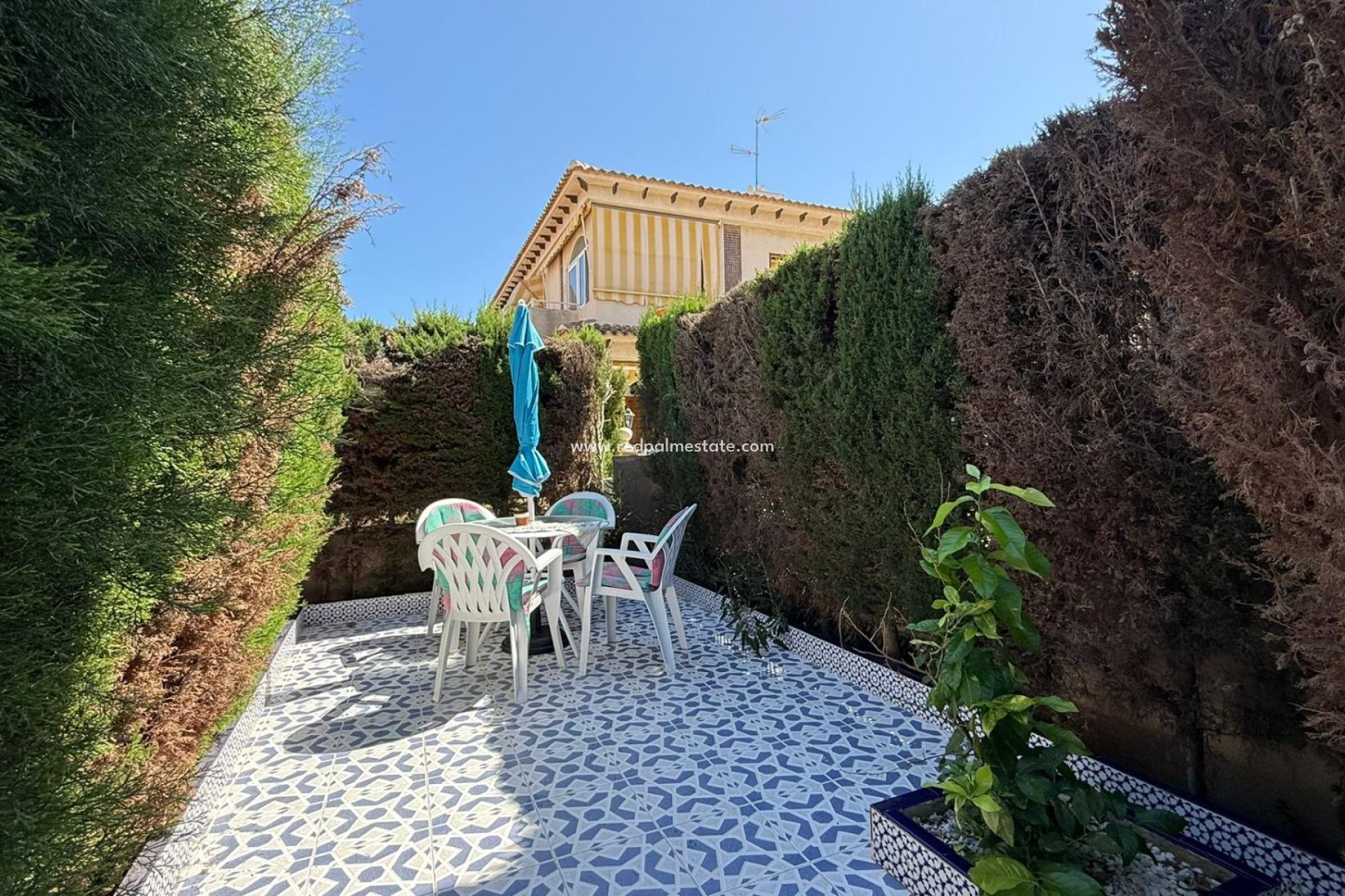 Återförsäljning - Bungalow -
Torrevieja - Punta prima