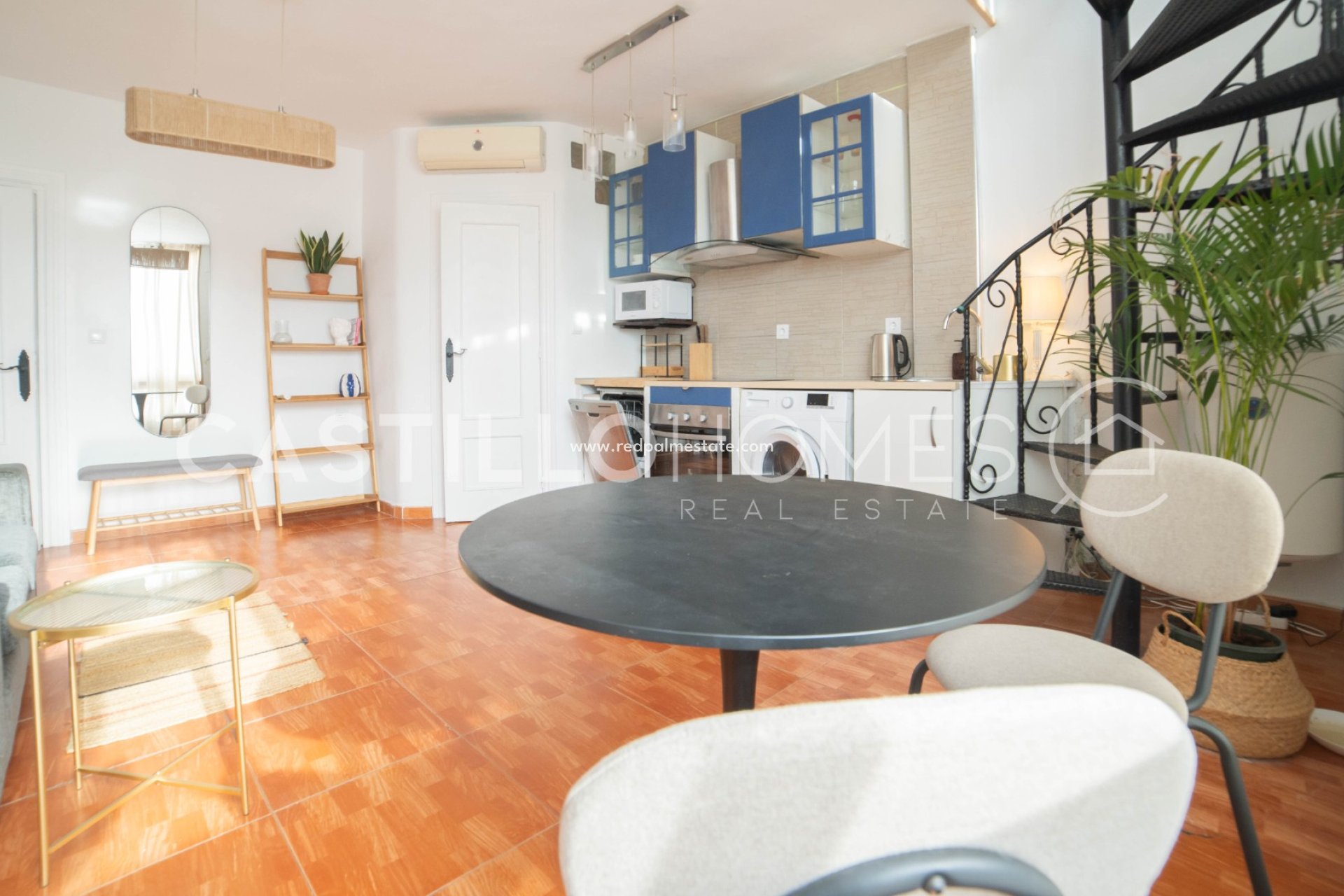 Återförsäljning - Bungalow -
Torrevieja - Punta prima