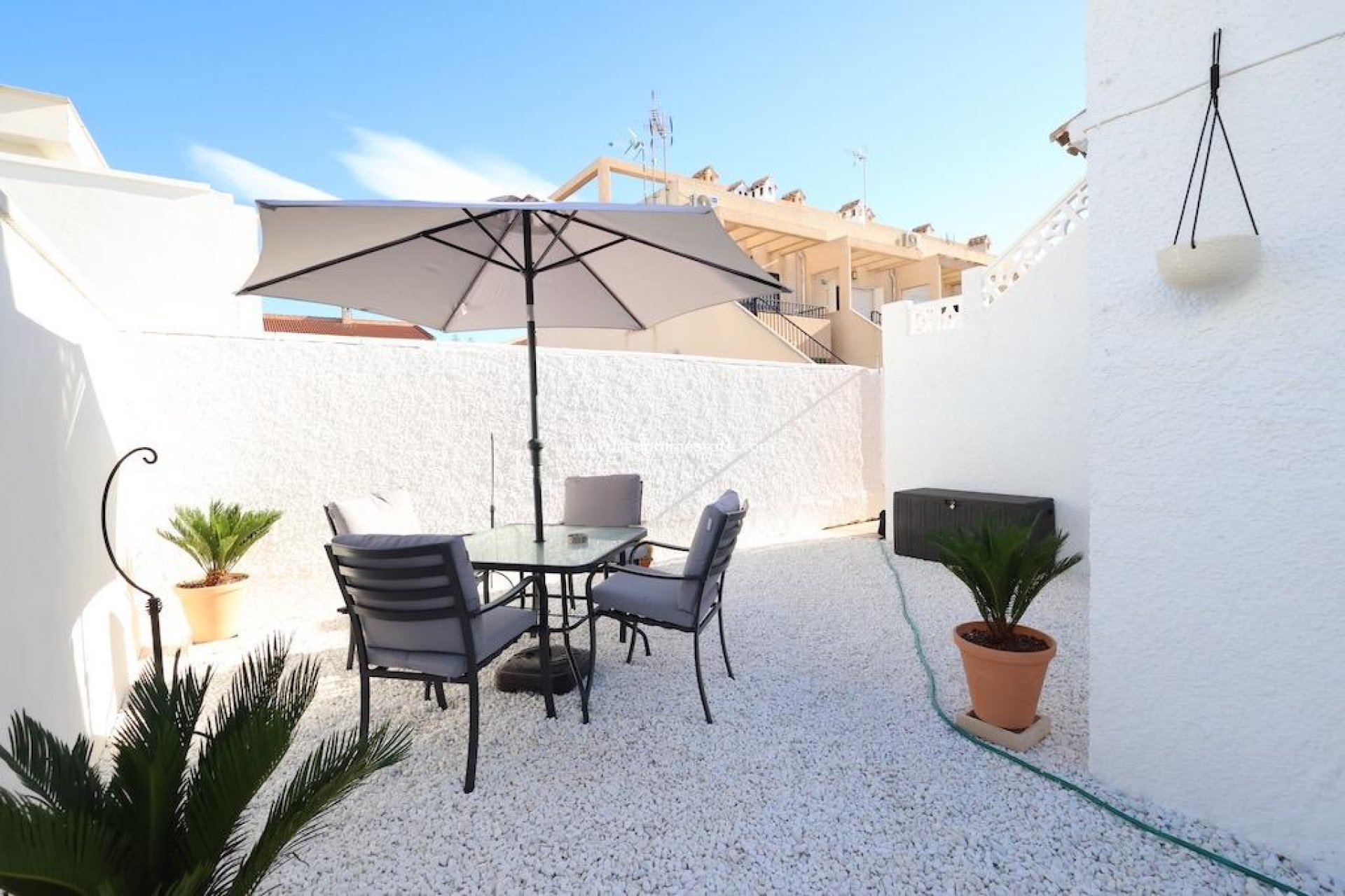 Återförsäljning - Bungalow -
Torrevieja - Rosaleda-los frutales