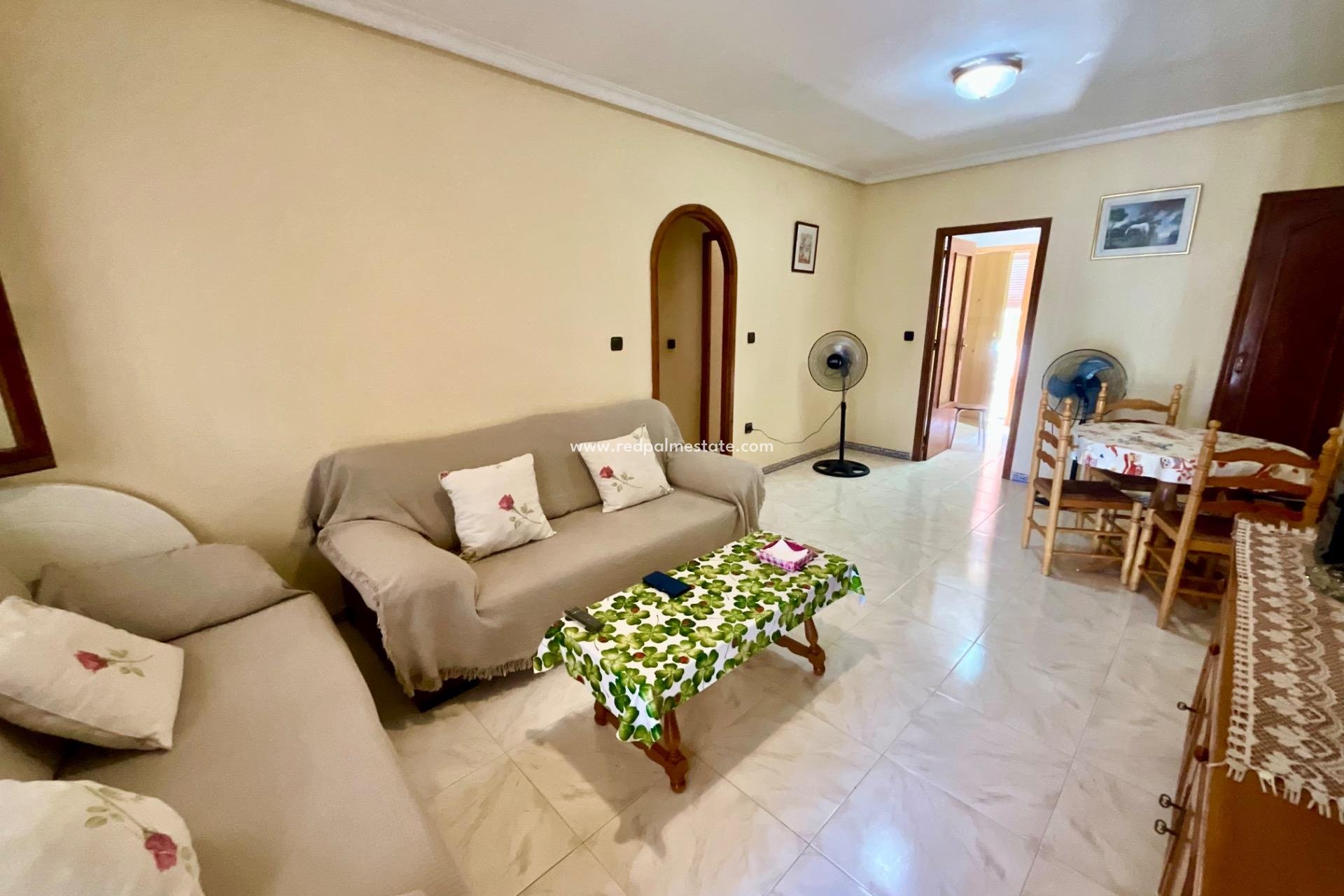 Återförsäljning - Bungalow -
Torrevieja - Torreblanca