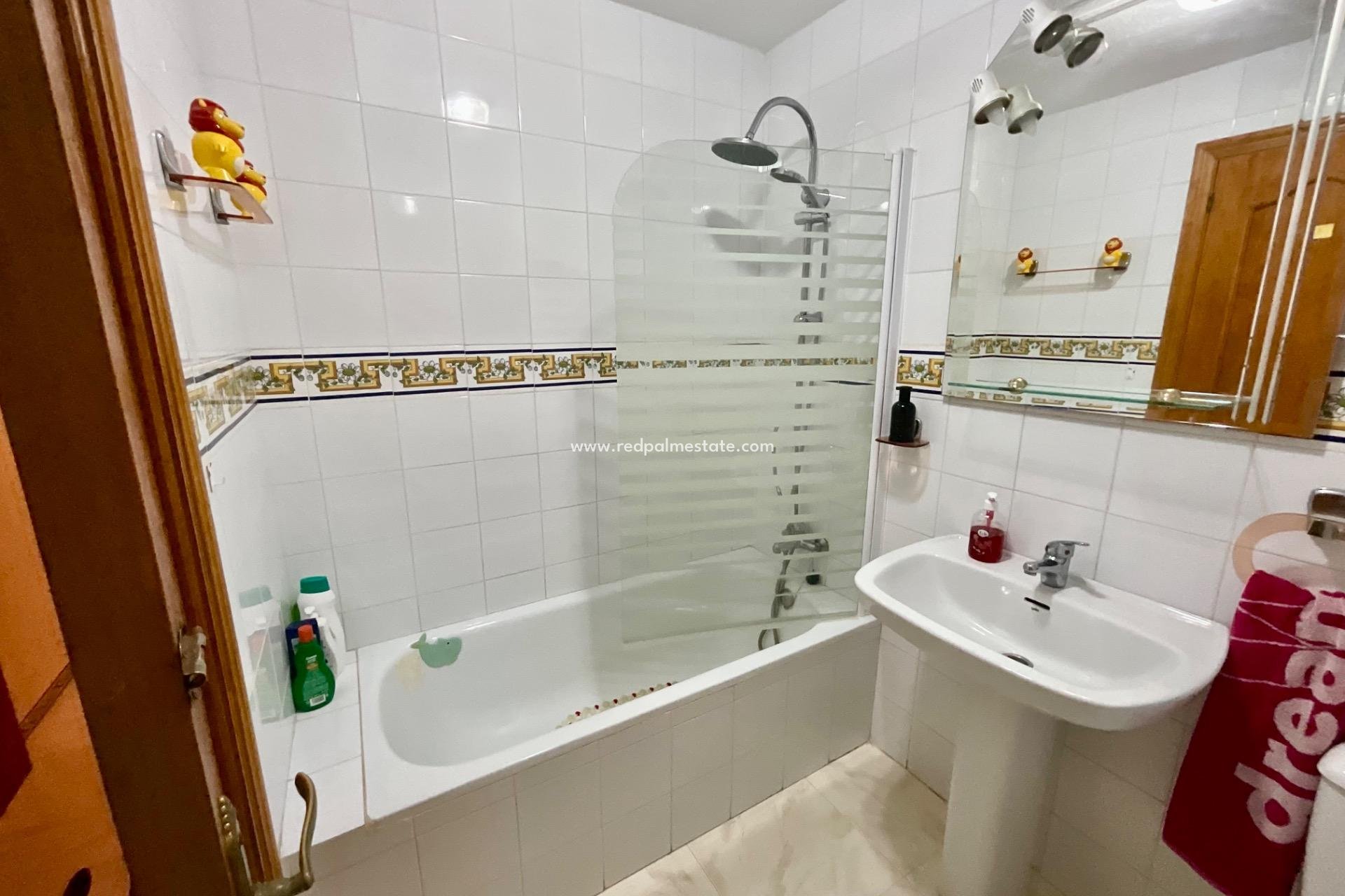 Återförsäljning - Bungalow -
Torrevieja - Torreblanca