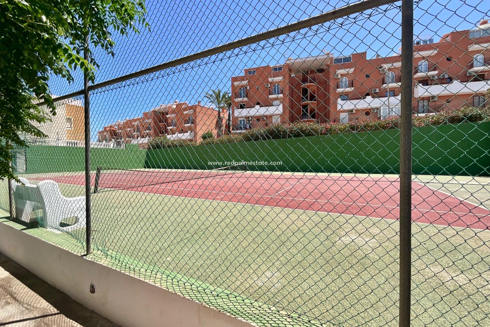 Återförsäljning - Bungalow -
Torrevieja - Torreblanca