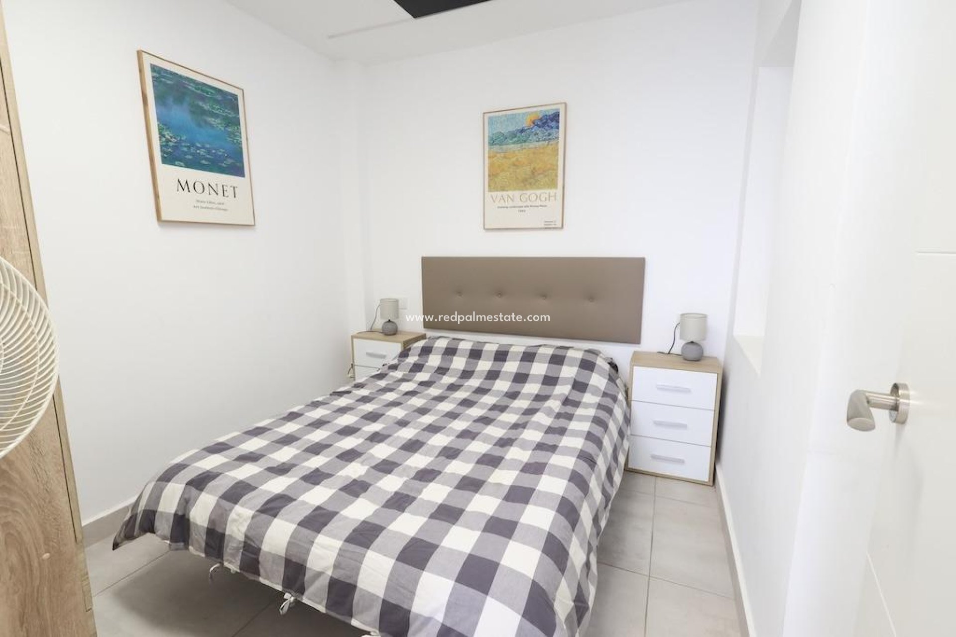 Återförsäljning - Bungalow -
Torrevieja