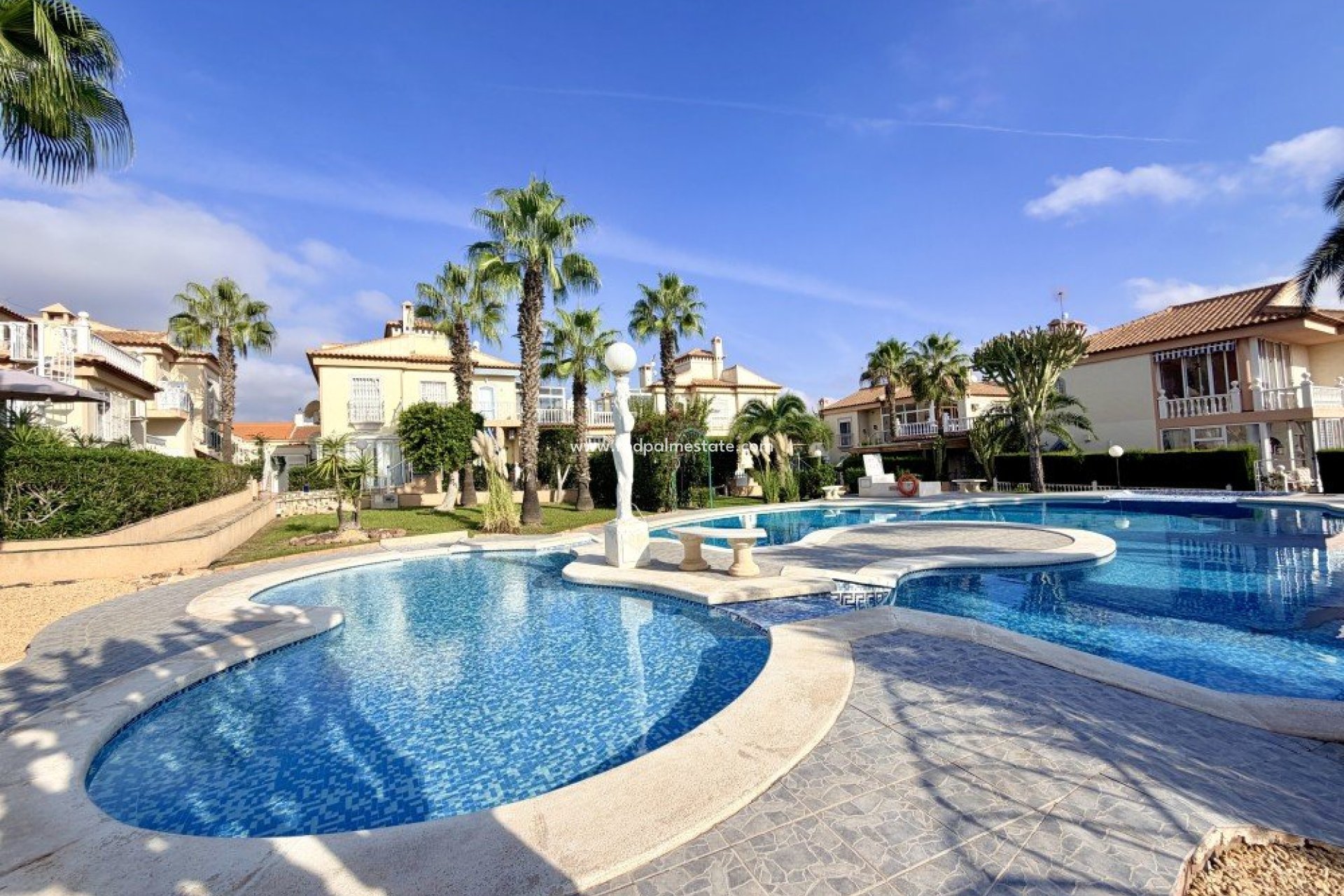 Återförsäljning - Bungalow -
Torrevieja