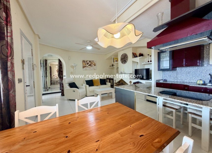 Återförsäljning - Bungalow -
Torrevieja