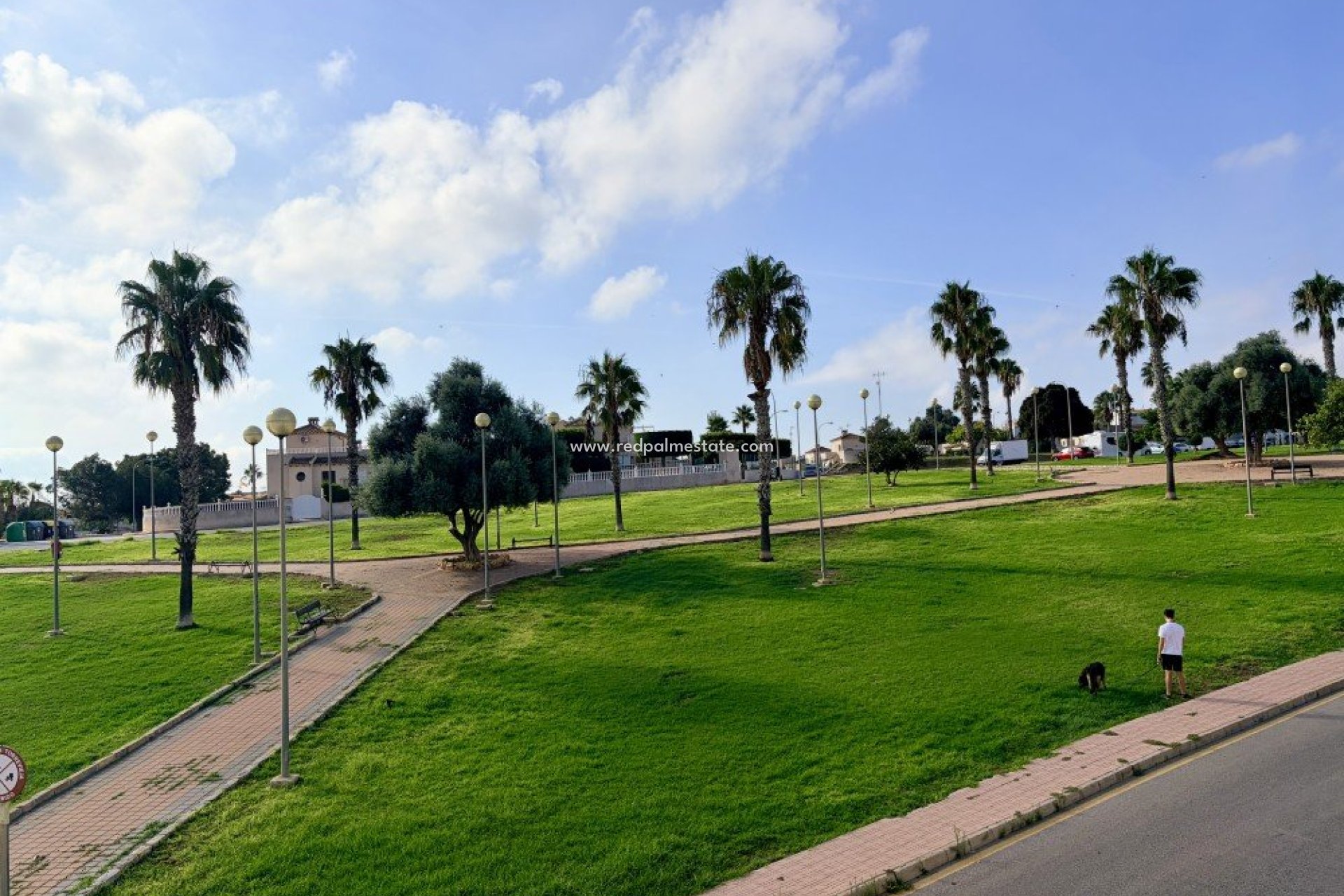 Återförsäljning - Bungalow -
Torrevieja