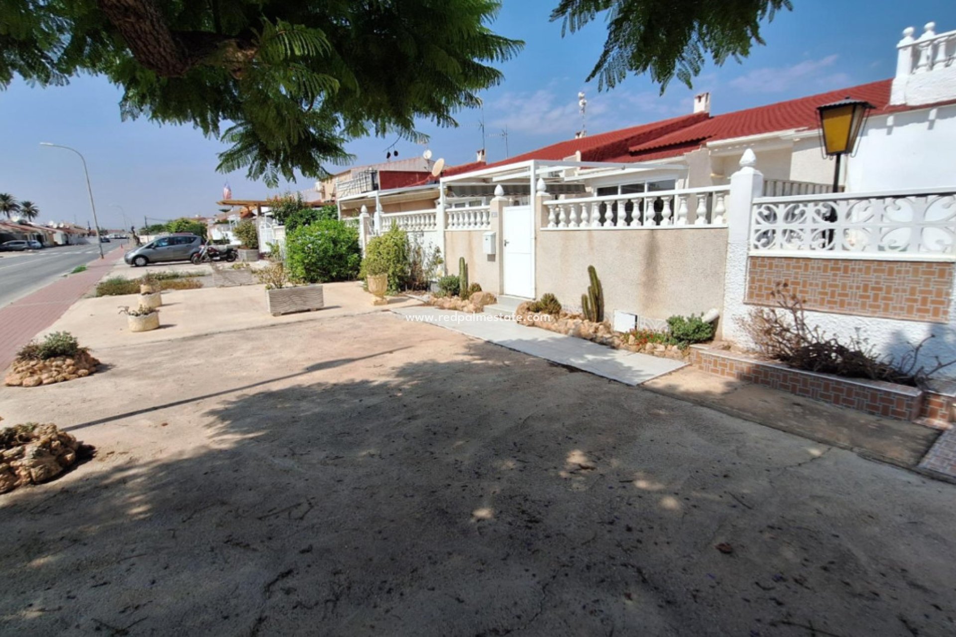 Återförsäljning - Bungalow -
Torrevieja