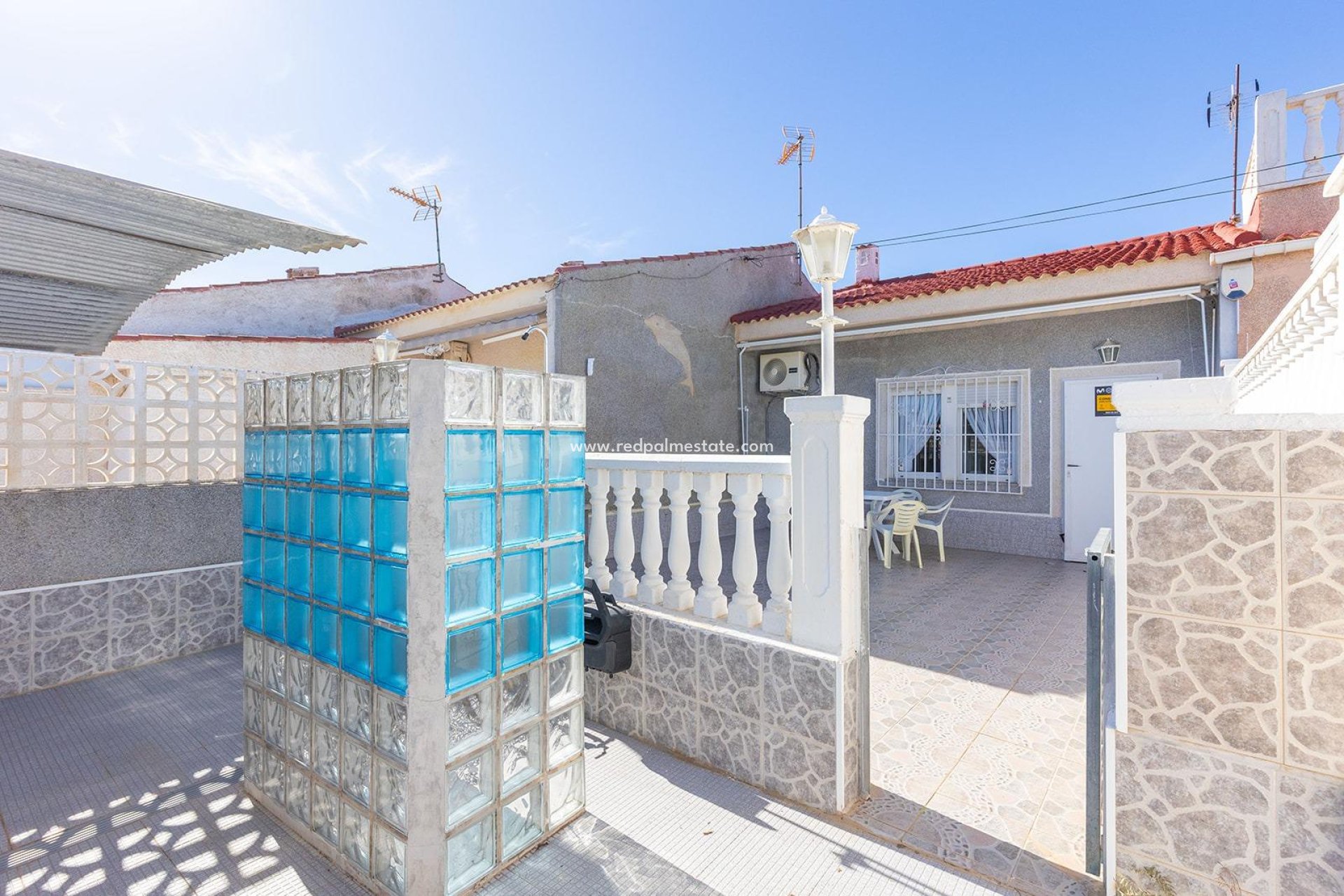 Återförsäljning - Bungalow -
Torrevieja