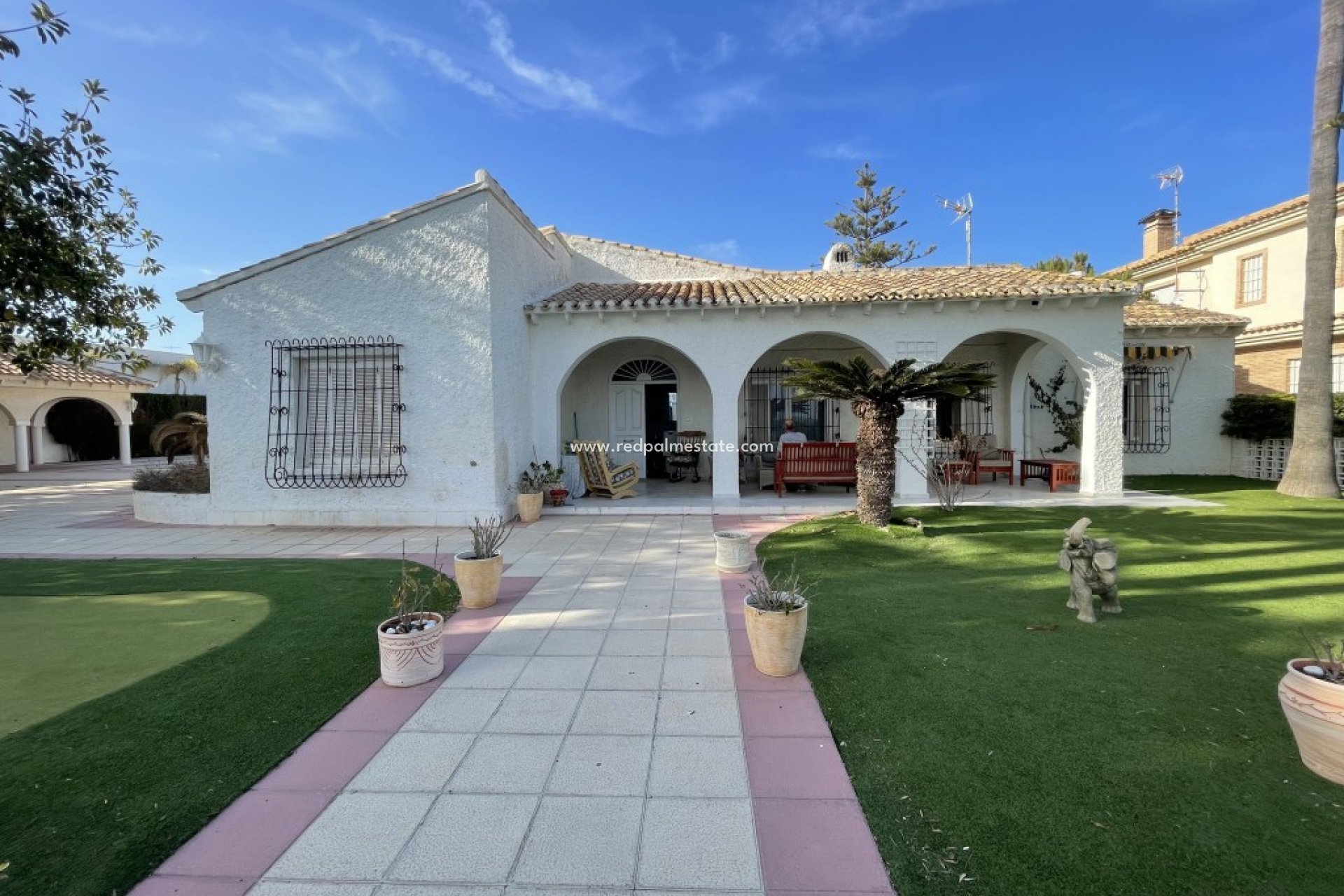 Återförsäljning - Chalet -
Orihuela Costa - Punta Prima