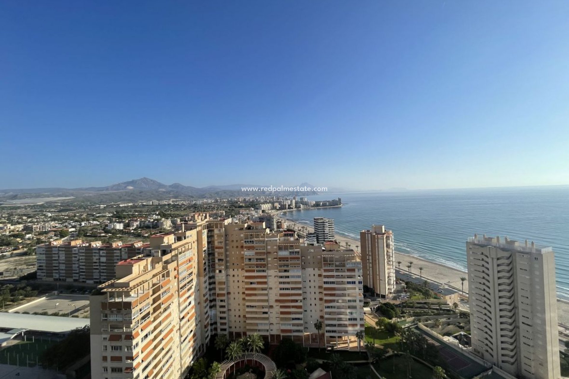 Återförsäljning - Duplex -
El Campello - Costa Blanca