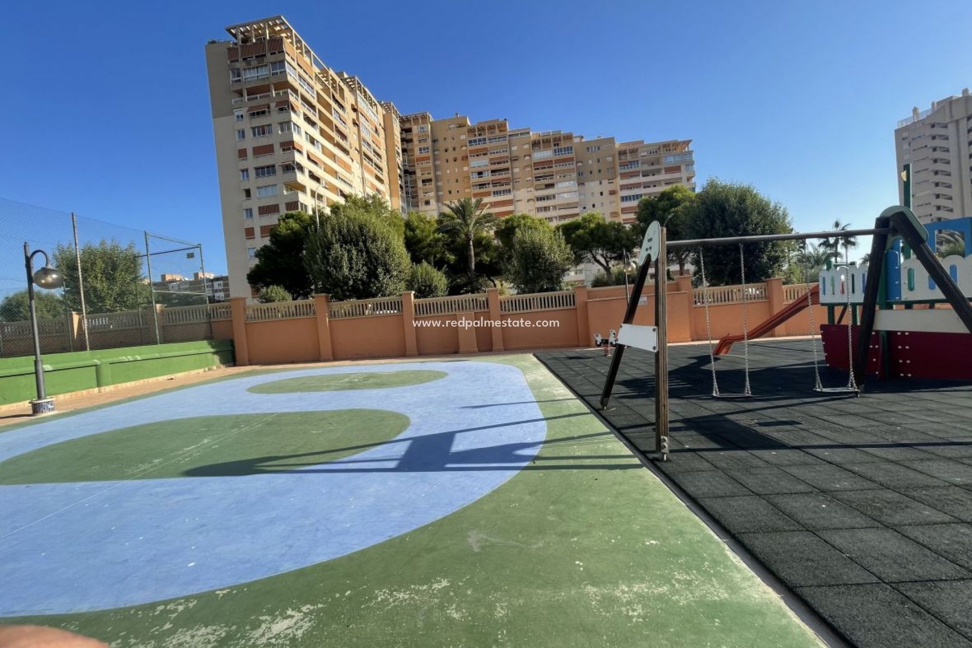 Återförsäljning - Duplex -
El Campello - Costa Blanca