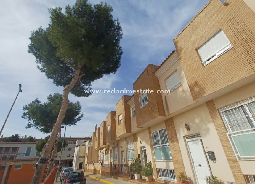 Återförsäljning - Duplex -
Montesinos - Costa Blanca