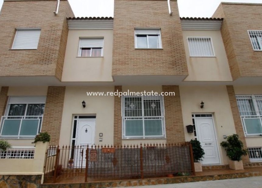 Återförsäljning - Duplex -
Montesinos - Costa Blanca