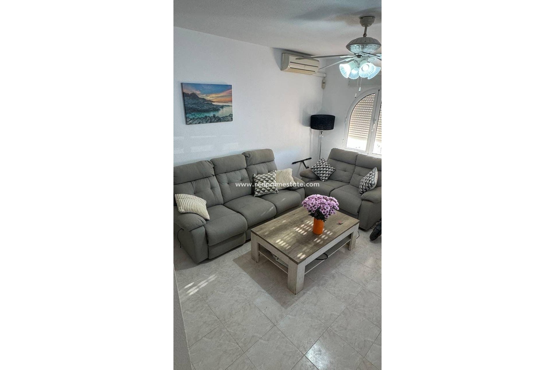 Återförsäljning - Duplex -
Orihuela Costa - La Ceñuela