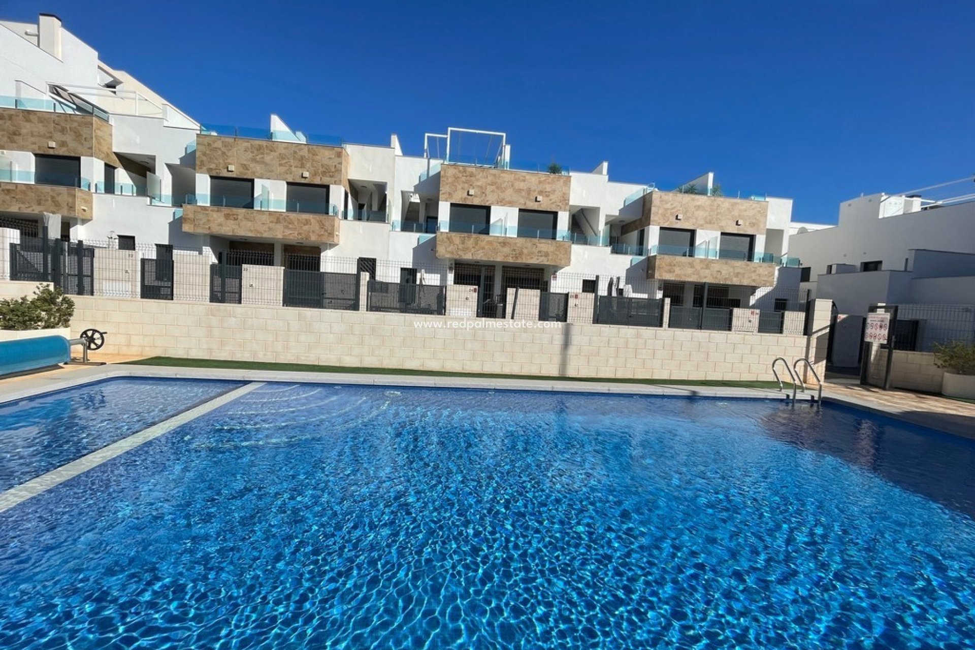 Återförsäljning - Duplex -
Orihuela Costa - Villamartin Golf