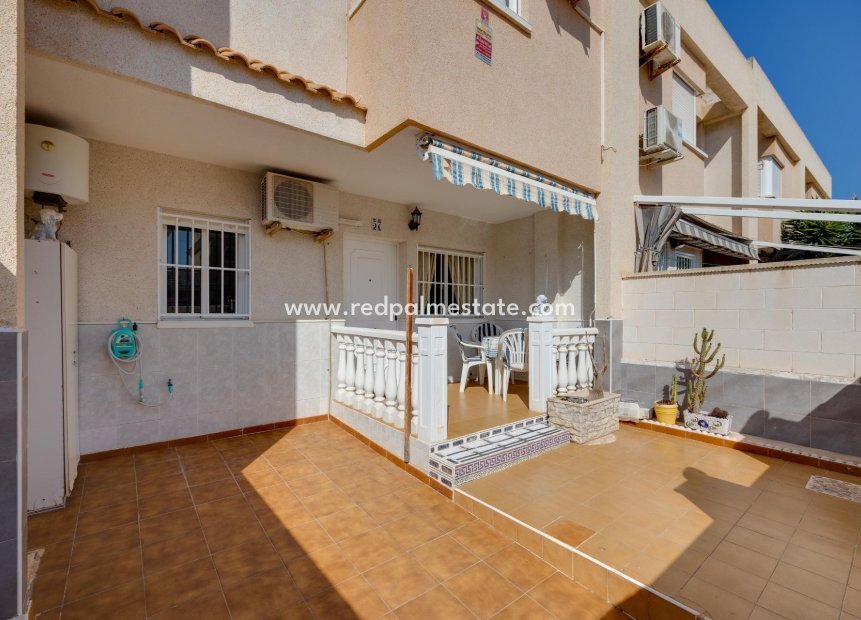 Återförsäljning - Duplex -
Torrevieja - Aguas Nuevas 2