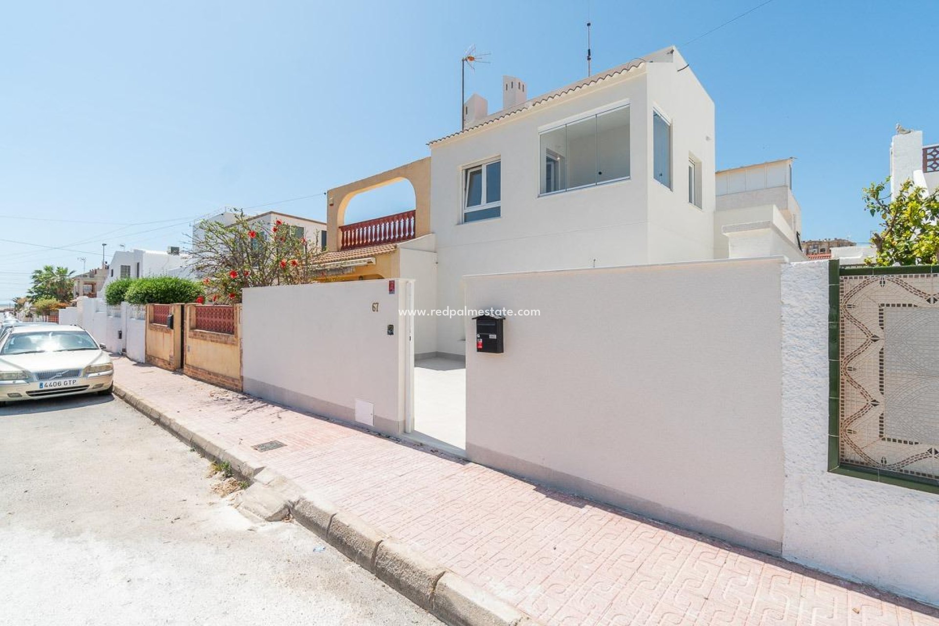 Återförsäljning - Duplex -
Torrevieja - Aguas Nuevas