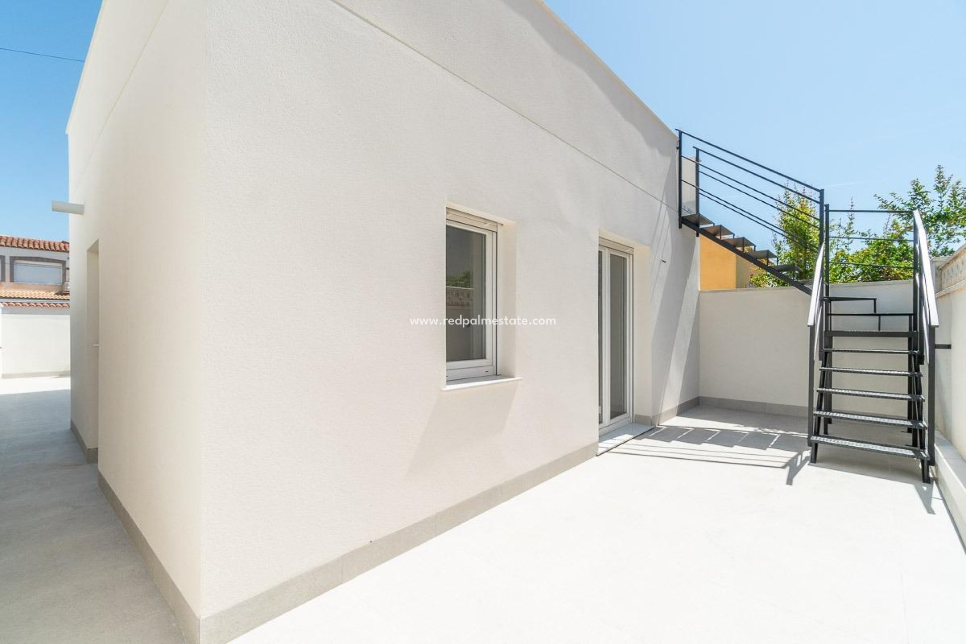 Återförsäljning - Duplex -
Torrevieja - Aguas Nuevas