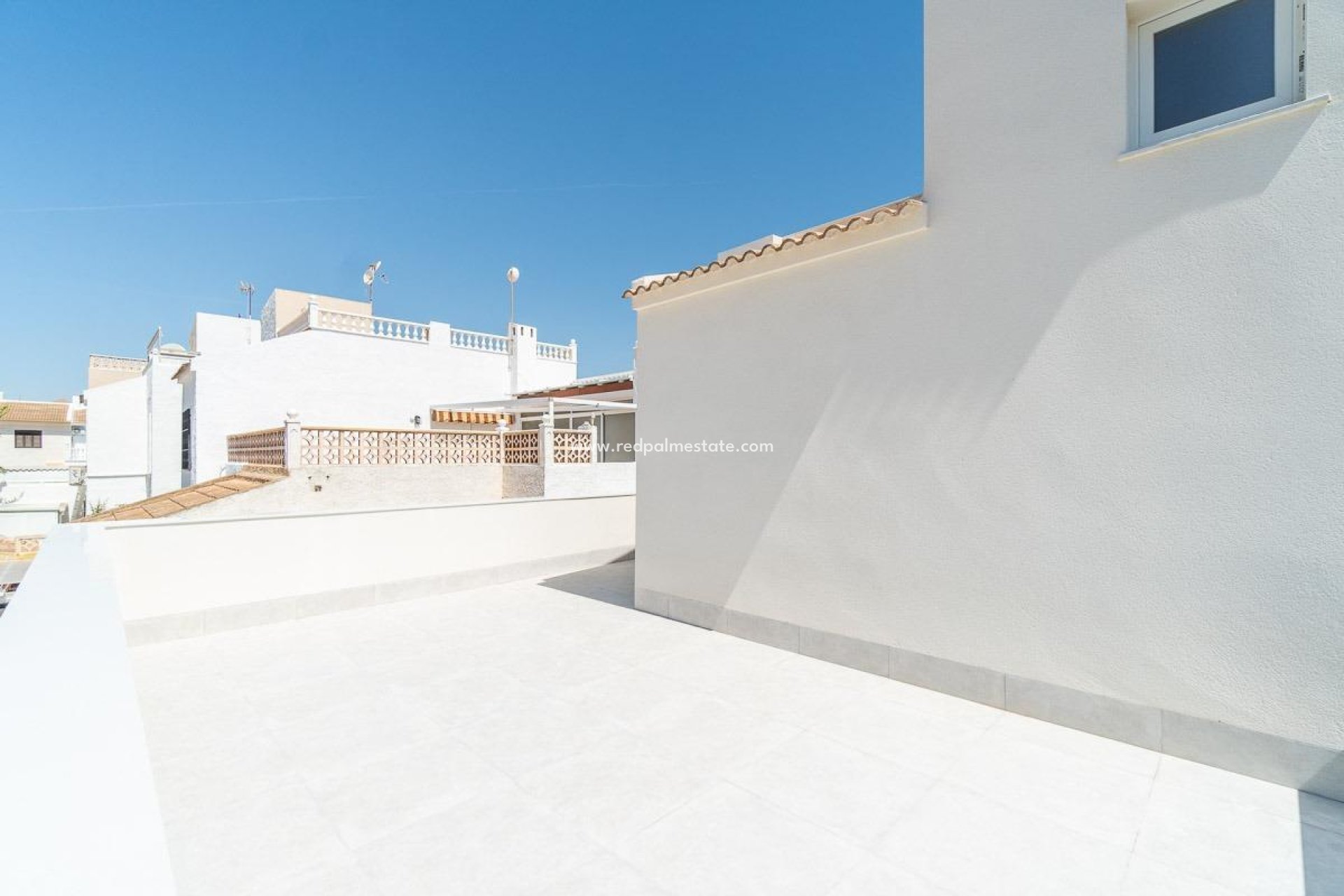 Återförsäljning - Duplex -
Torrevieja - Aguas Nuevas