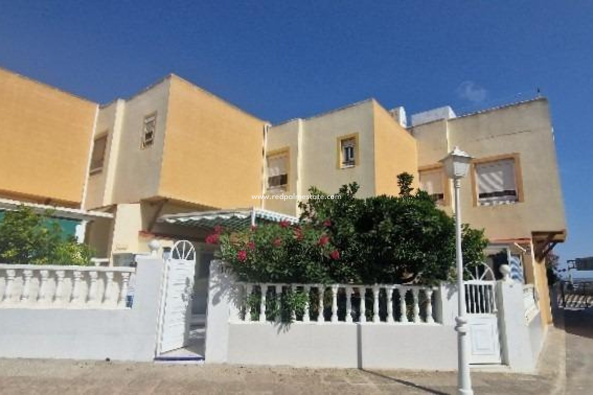 Återförsäljning - Duplex -
Torrevieja - La Mata