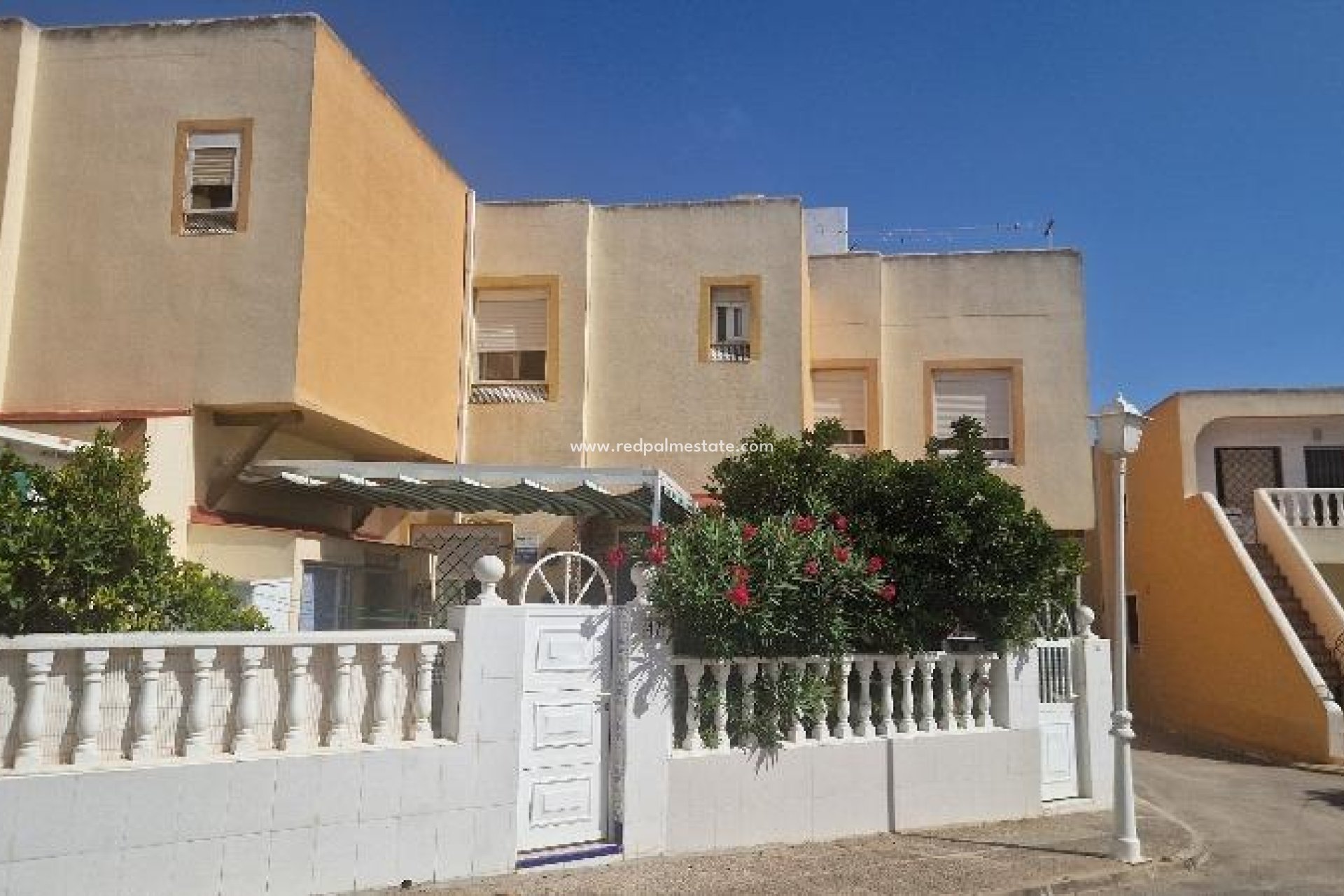 Återförsäljning - Duplex -
Torrevieja - La Mata