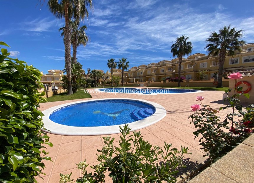 Återförsäljning - Duplex -
Torrevieja - Los Altos