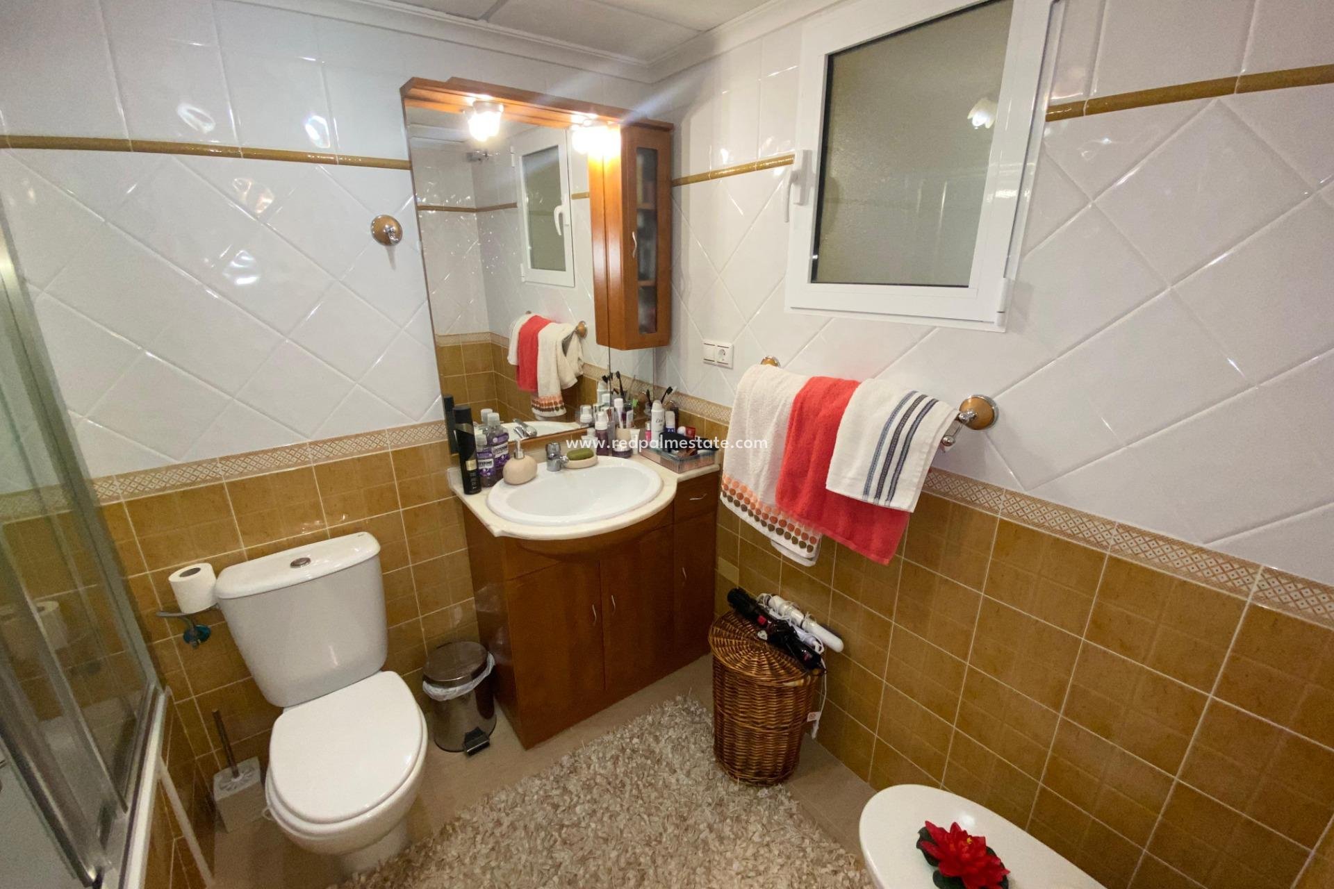 Återförsäljning - Duplex -
Torrevieja - Los Altos