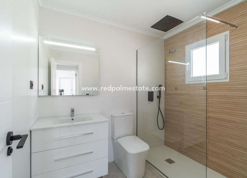 Återförsäljning - Duplex -
Torrevieja - Nueva Torrevieja - Aguas Nuevas