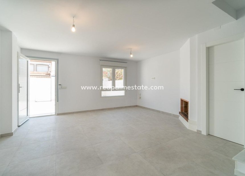 Återförsäljning - Duplex -
Torrevieja - Nueva Torrevieja - Aguas Nuevas