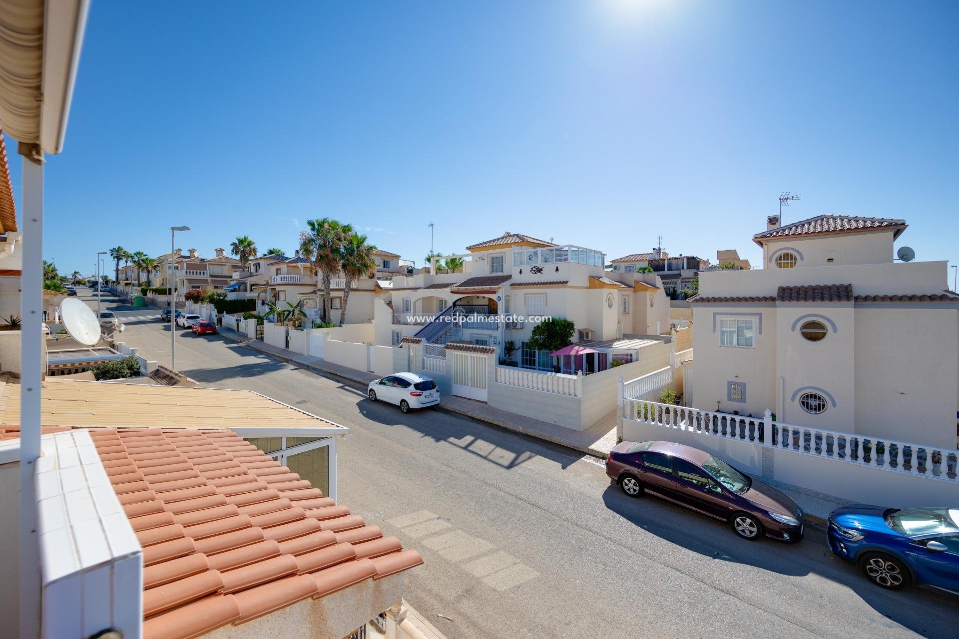 Återförsäljning - Duplex -
Torrevieja - Torre del moro