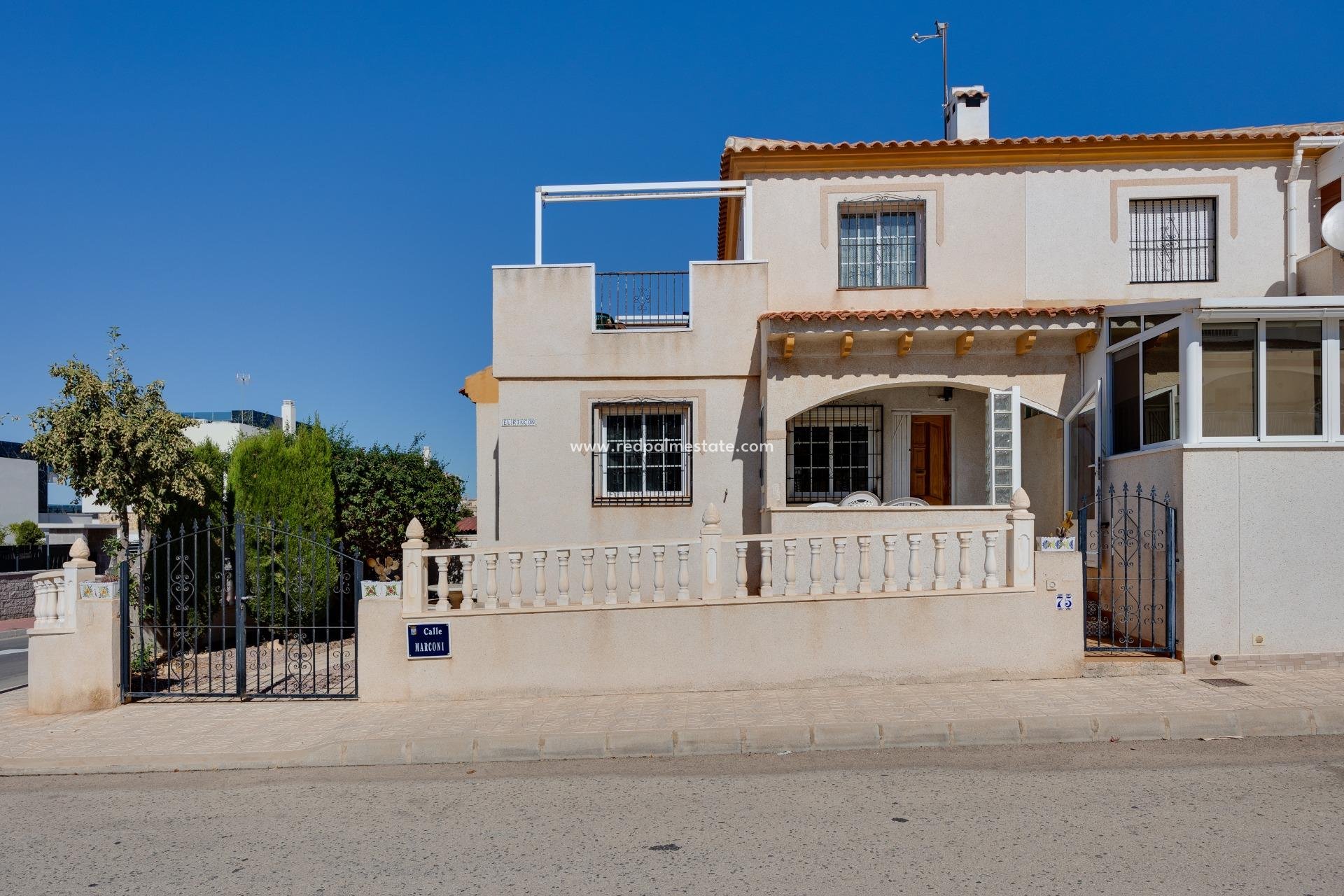 Återförsäljning - Duplex -
Torrevieja - Torre del moro