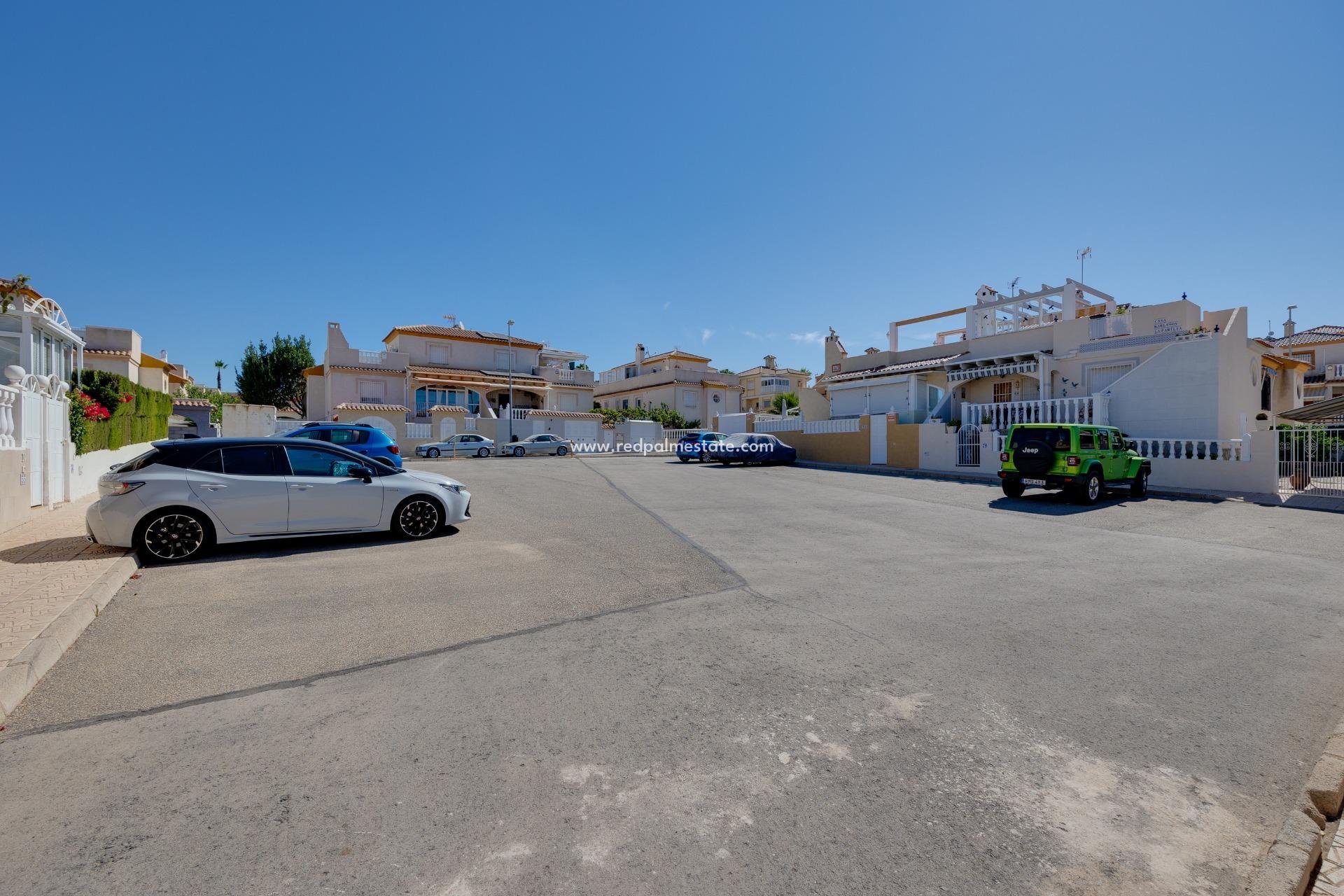 Återförsäljning - Duplex -
Torrevieja - Torre del moro