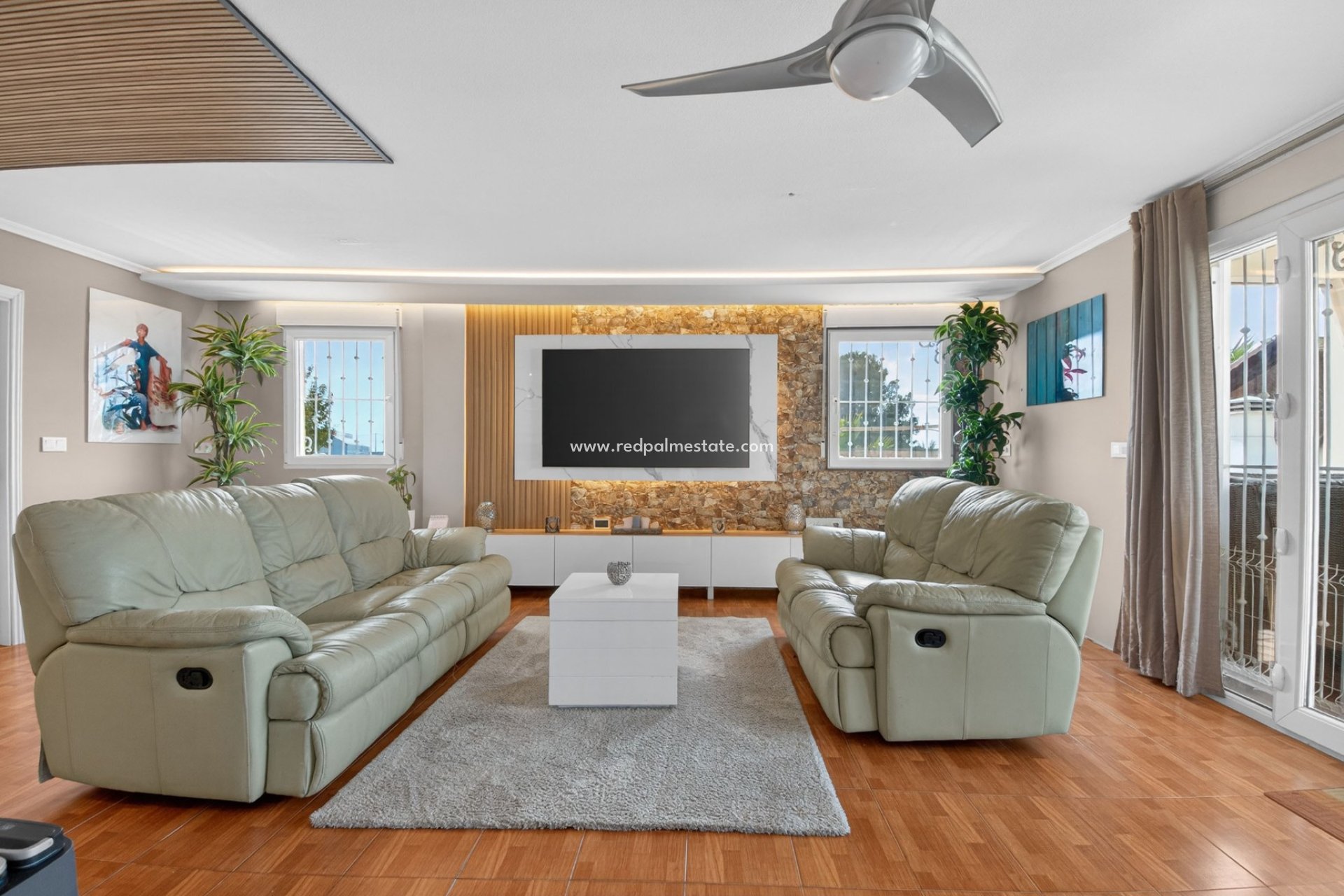 Återförsäljning - Finca / Hus på landet -
Albatera