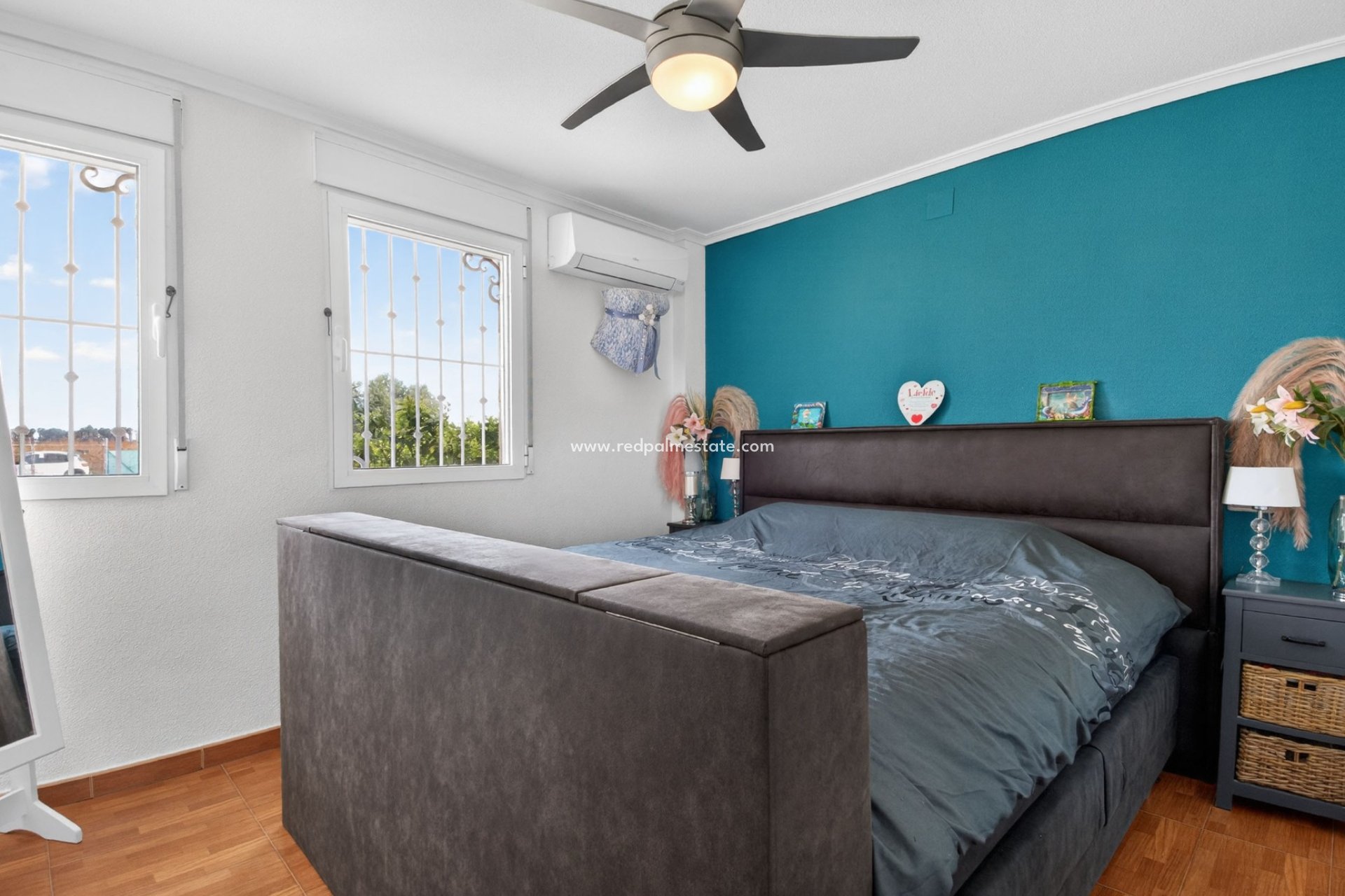 Återförsäljning - Finca / Hus på landet -
Albatera