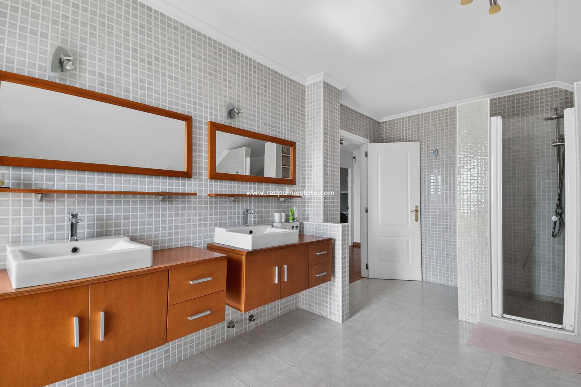 Återförsäljning - Finca / Hus på landet -
Albatera