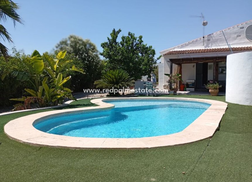 Återförsäljning - Finca / Hus på landet -
Daya Nueva - Costa Blanca