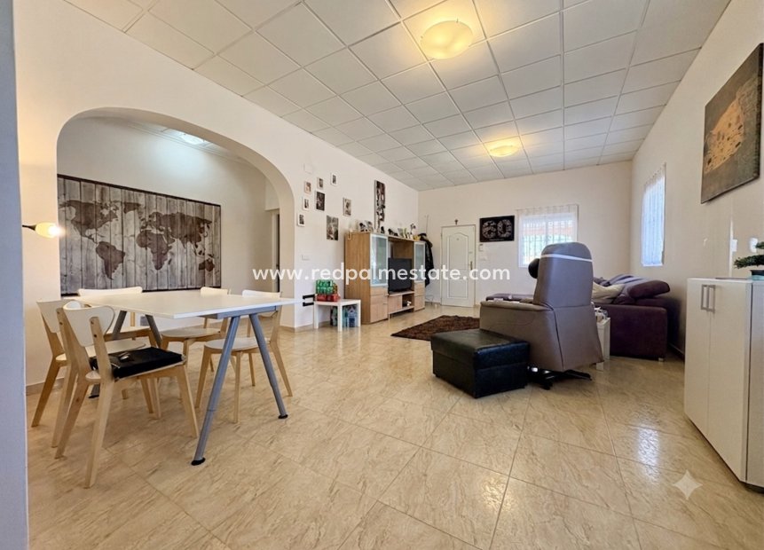 Återförsäljning - Finca / Hus på landet -
Dolores - Costa Blanca