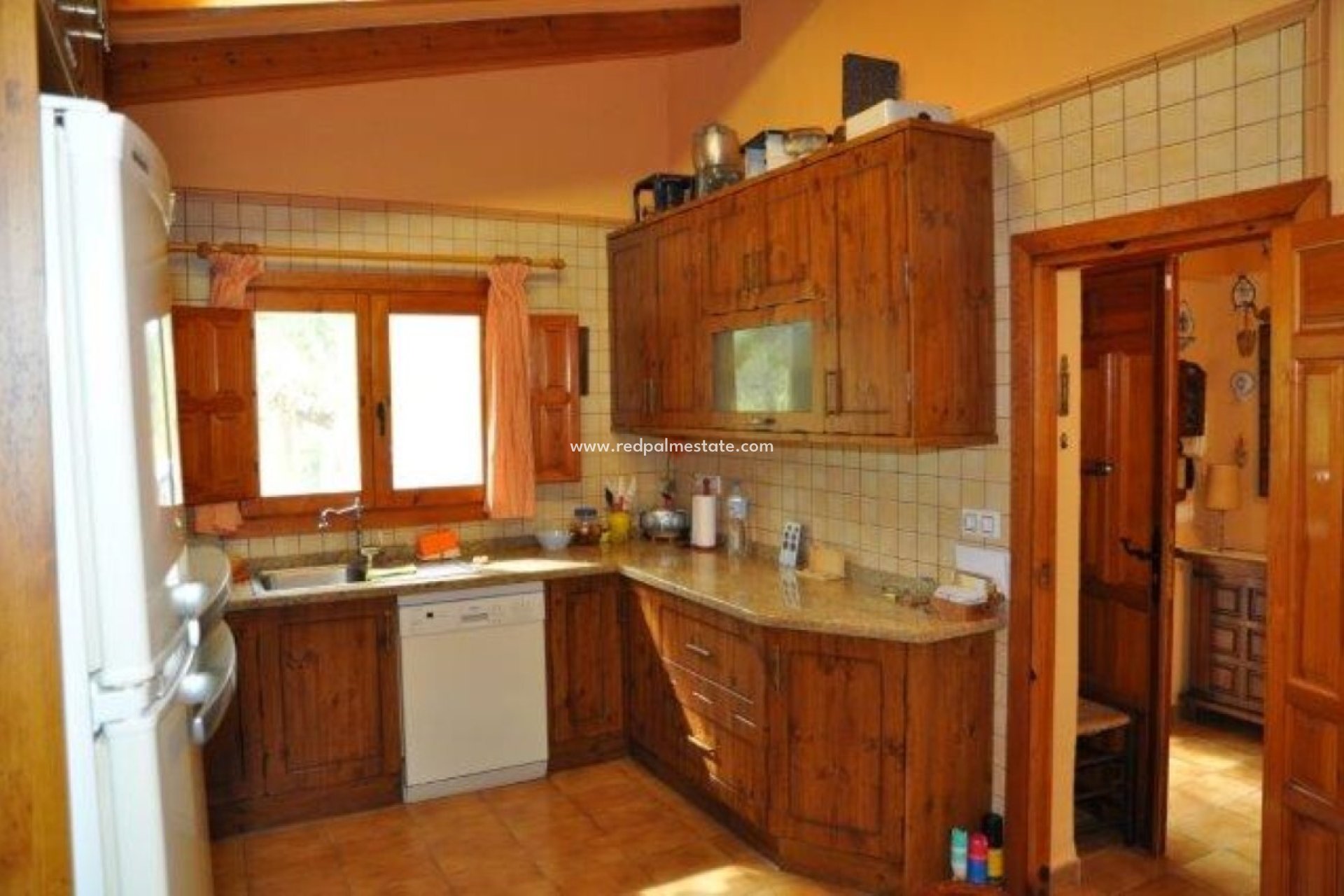 Återförsäljning - Finca / Hus på landet -
Jijona - Costa Blanca