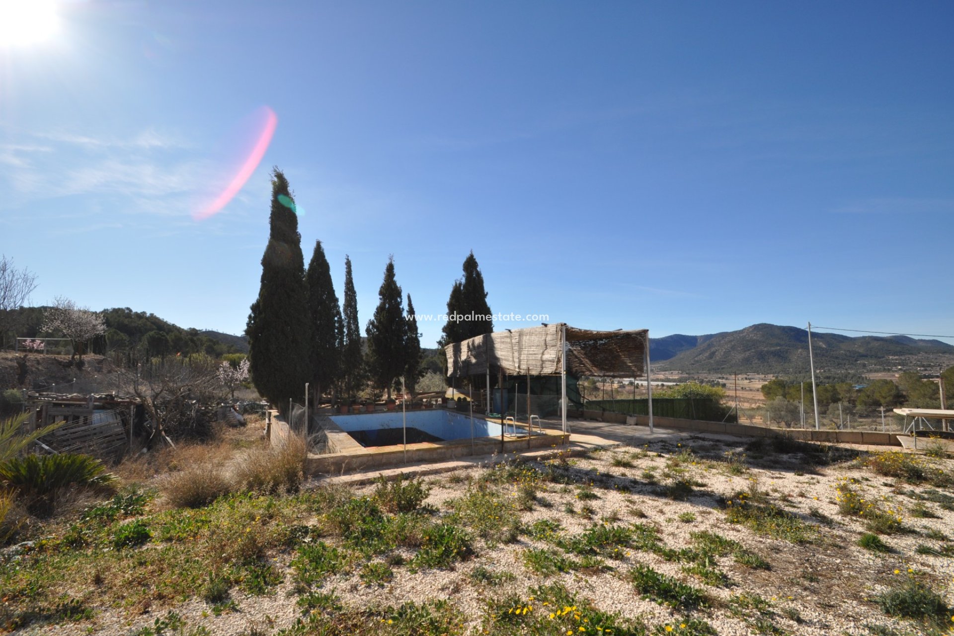 Återförsäljning - Finca / Hus på landet -
Monóvar/Monóver - Inland