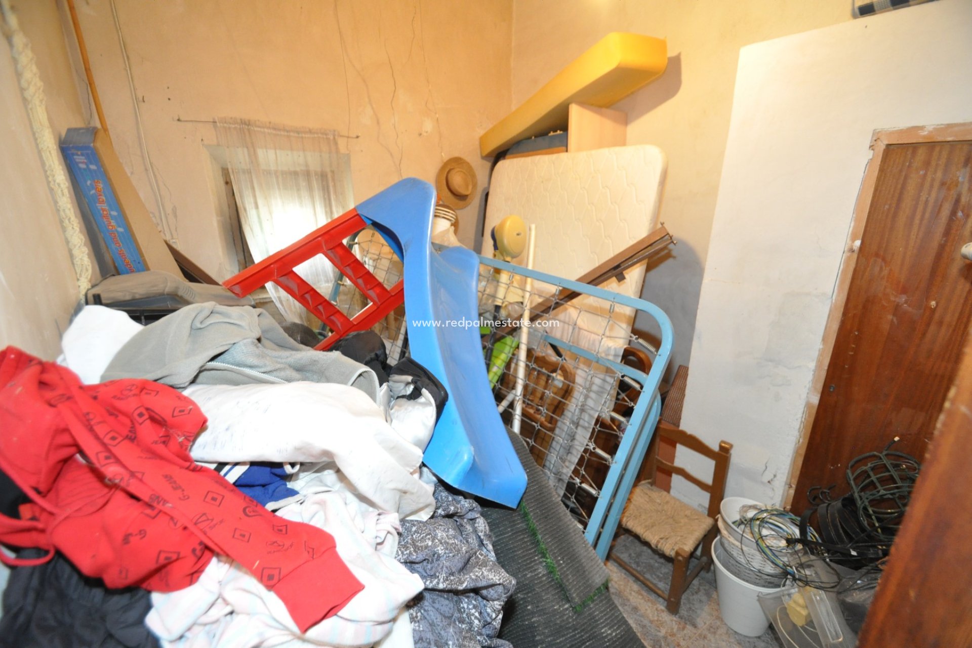 Återförsäljning - Finca / Hus på landet -
Pinoso - Inland